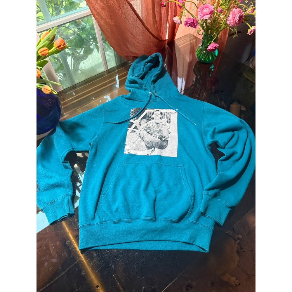 Daily Bread Jim Carrey Graphic Hoodie Teal Blue Mens Small Streetwear Sweatshirt